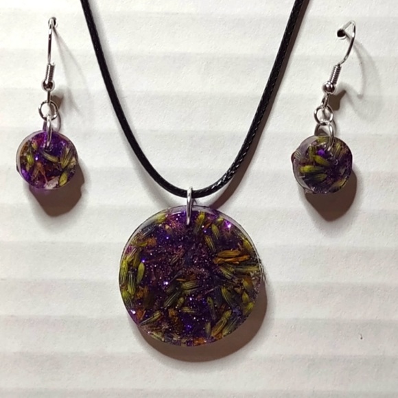 Handmade Jewelry - Lavender Dream Handmade Lavender Resin Pendant Set